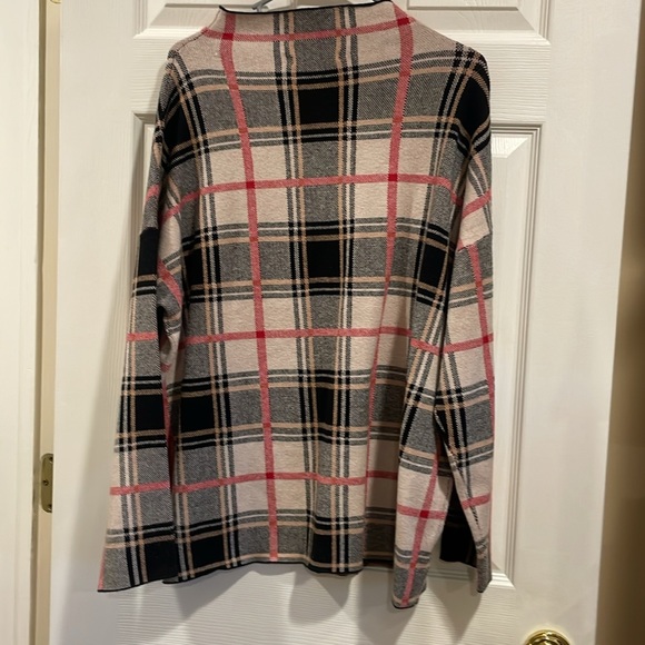 Tahari women's plaid pattern long-sleeved muck neck poncho size 1X - Picture 3 of 4